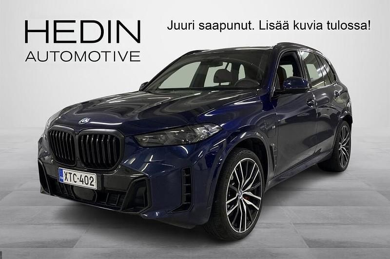 Sininen Käytetty 2025 BMW X5 M Sport Katumaasturi | 102 800 € - Kuva 1/3