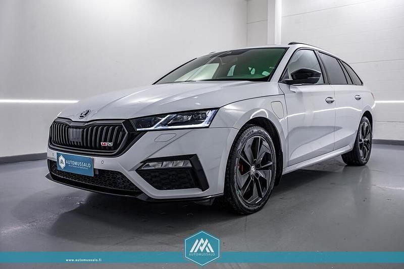 Käytetty Skoda Octavia RS 150 HP (110 kW) 2021 Farmari