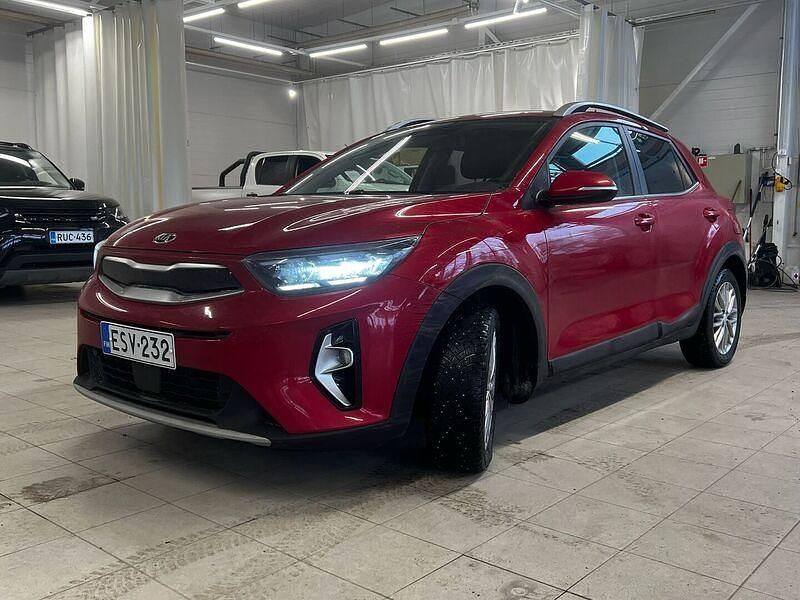 Käytetty Kia Stonic EX 101 HP (74 kW) 2021 Katumaasturi