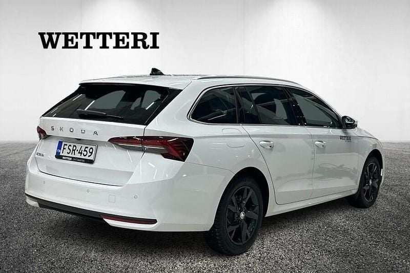 Käytetty Skoda Octavia Style 150 HP (110 kW) 2025 Valkoinen Farmari