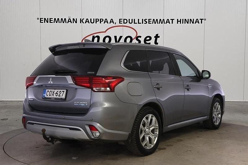 Käytetty Mitsubishi Outlander P-HEV 224 HP (164 kW) 2019 Harmaa Katumaasturi