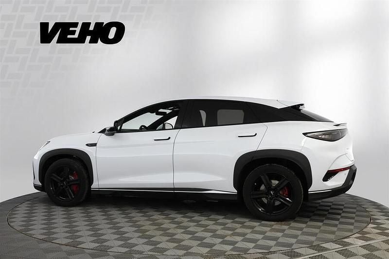 Käytetty BYD Sealion 7 389 kW (530 HP) 2025 Valkoinen Katumaasturi