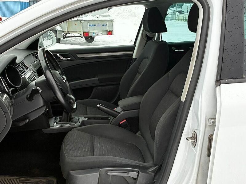 Käytetty Skoda Superb Active 140 HP (102 kW) 2015 Farmari