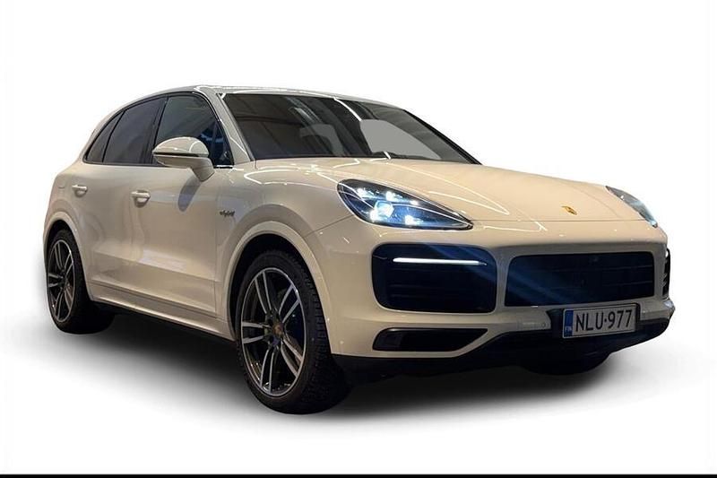 Käytetty Porsche Cayenne 340 HP (250 kW) 2020 Valkoinen Katumaasturi
