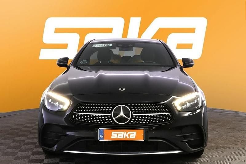 Käytetty Mercedes E300 Premium 313 HP (230 kW) 2022 Sedan