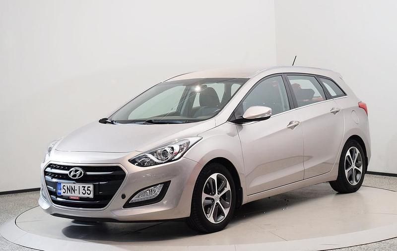 Käytetty 2016 Hyundai i30 Comfort Farmari | 12 990 € (Perustarjous) - Kuva 1/3