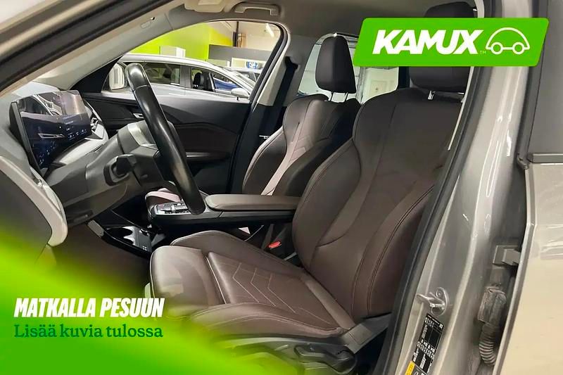 Käytetty BMW X1 Shadowline 136 HP (100 kW) 2023 Hopea / harmaa Katumaasturi