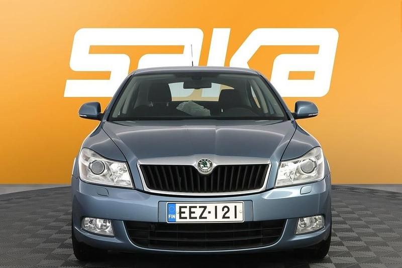 Käytetty Skoda Octavia Elegance 122 HP (89 kW) 2010 Viistoperä