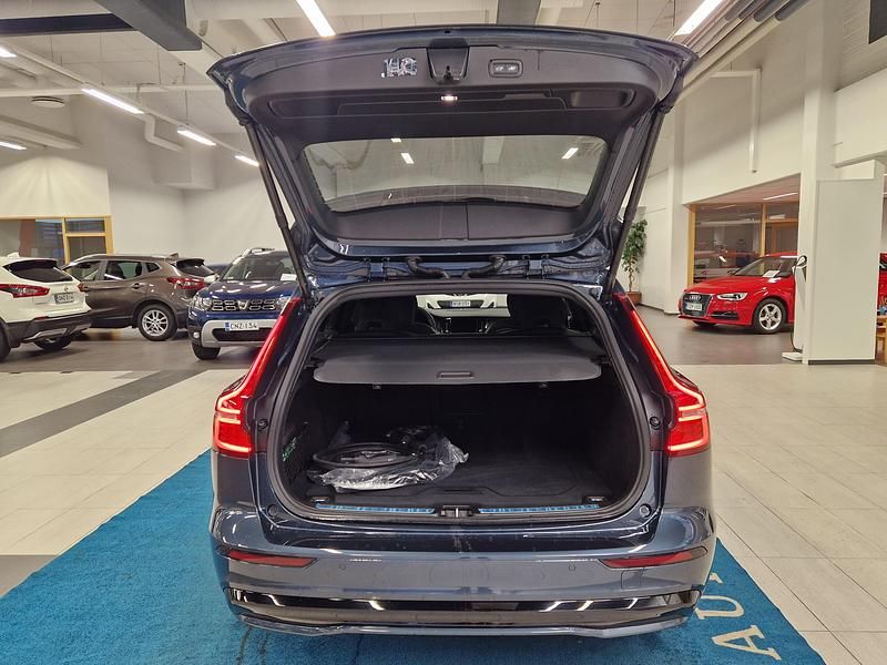 Käytetty Volvo V60 Performance 456 HP (335 kW) 2024 Farmari