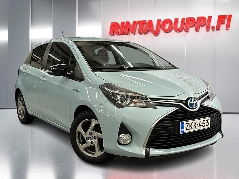 Sininen Käytetty 2015 Toyota Yaris Hybrid Viistoperä | 11 990 € - Kuva 1/4