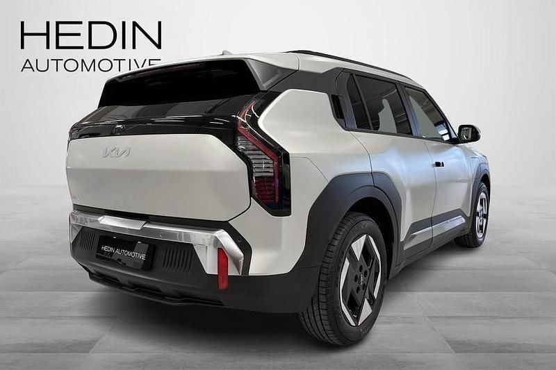 Käytetty Kia EV3 Earth 150 kW (204 HP) 2025 Harmaa Katumaasturi