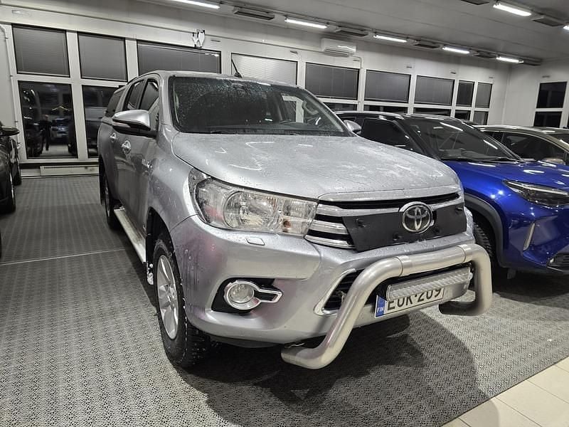 Hopea Käytetty 2016 Toyota HiLux Active Nouto | 31 990 € (Perustarjous) - Kuva 1/4