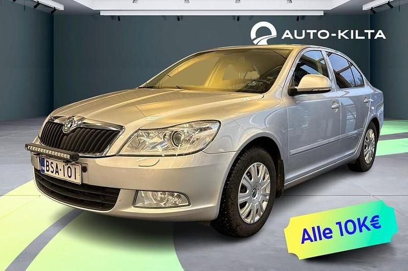 Met. hopea Käytetty 2012 Skoda Octavia Elegance Viistoperä | 5 990 € (Hyvä tarjous) - Kuva 1/4