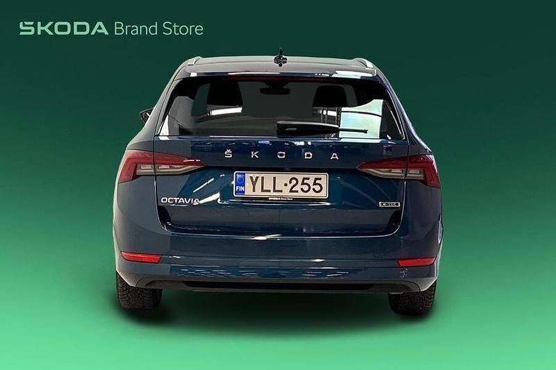 Käytetty Skoda Octavia Style 110 HP (80 kW) 2022 Farmari