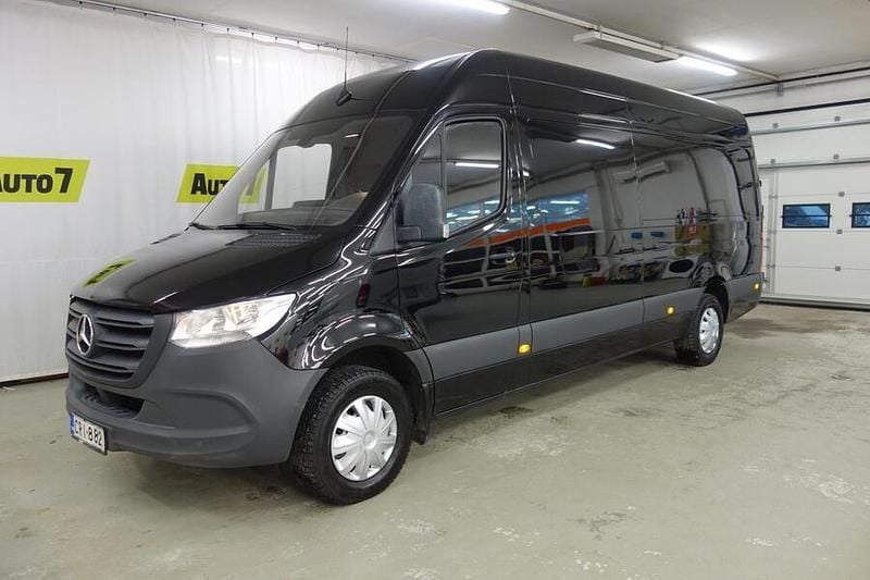 Käytetty Mercedes Sprinter 150 HP (110 kW) 2023 Musta Van