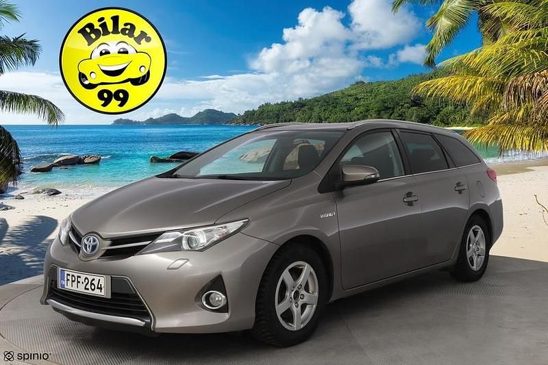 Käytetty 2014 Toyota Auris Touring Sports Active Farmari | 11 880 € (Perustarjous) - Kuva 1/3