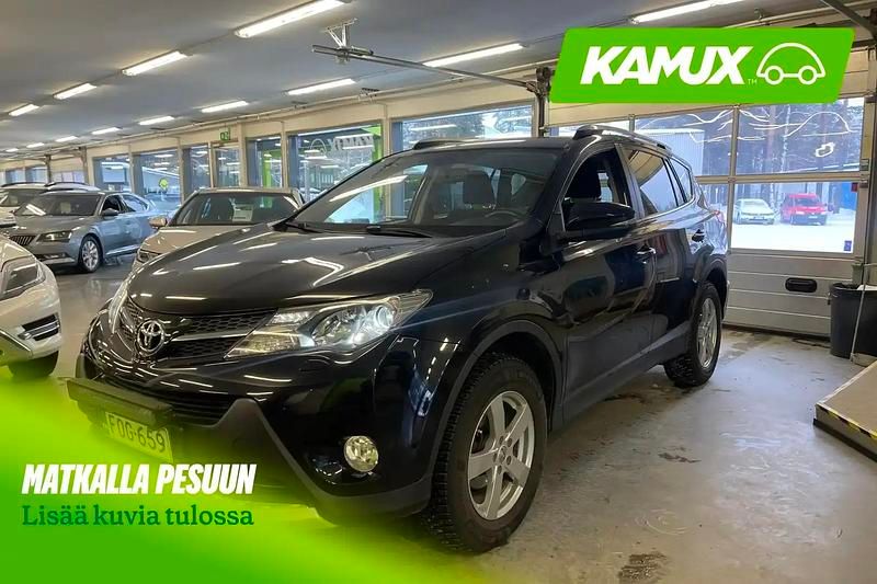Käytetty Toyota RAV4 Multidrive S 151 HP (111 kW) 2015 Musta Katumaasturi