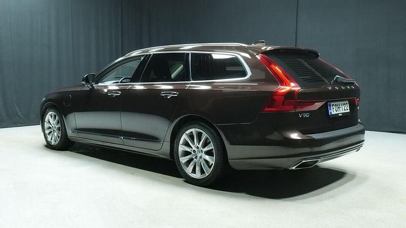 Käytetty Volvo V90 Inscription 392 HP (288 kW) 2020 Ruskea Farmari