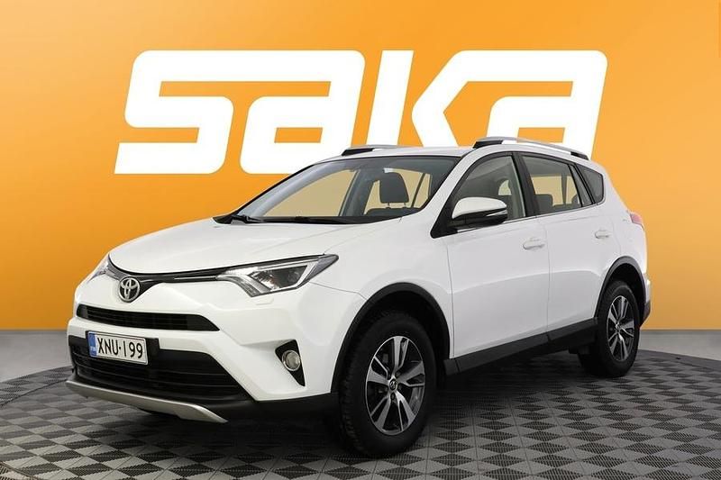 Käytetty Toyota RAV4 Active 143 HP (105 kW) 2016 Katumaasturi