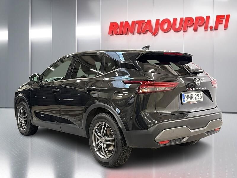 Käytetty Nissan Qashqai N-Connecta 158 HP (116 kW) 2024 Musta Katumaasturi