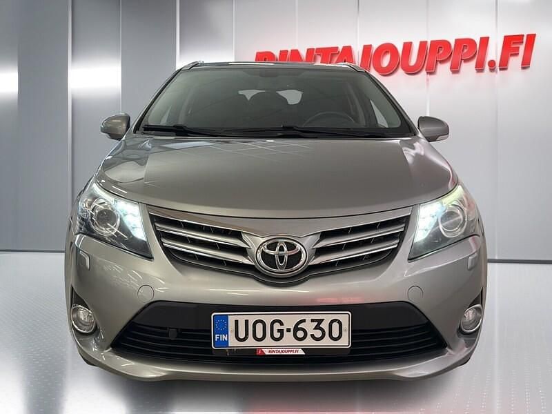 Käytetty Toyota Avensis Sol 147 HP (108 kW) 2012 Farmari