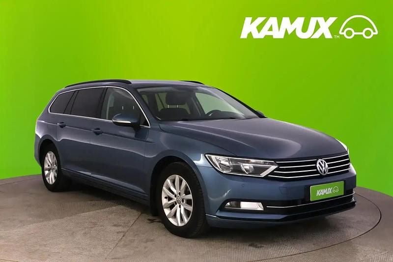 Sininen Käytetty 2016 VW Passat Comfortline Farmari | 16 290 € (Perustarjous) - Kuva 1/4