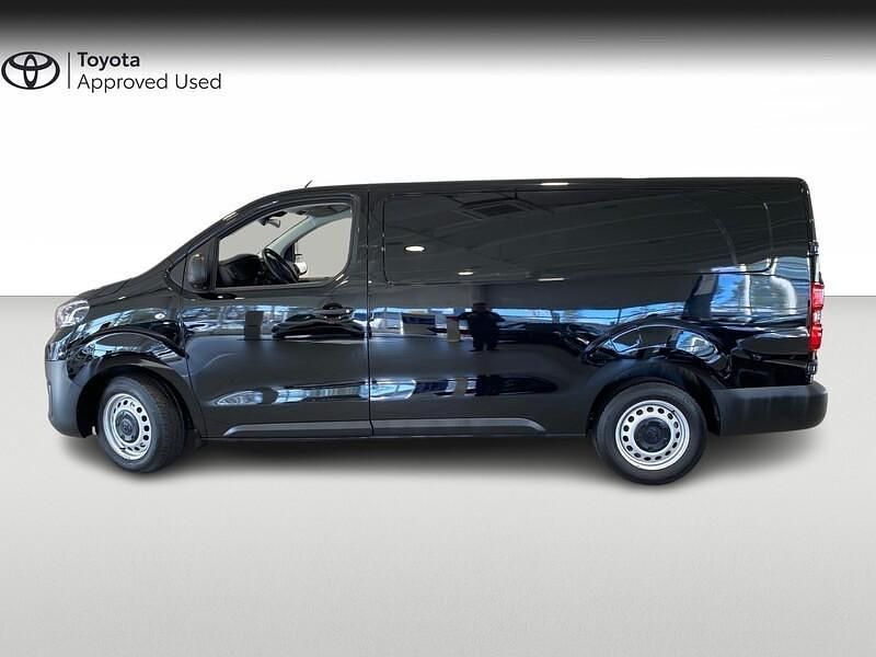 Käytetty Toyota Proace 241 HP (177 kW) 2022 Musta Tila-auto