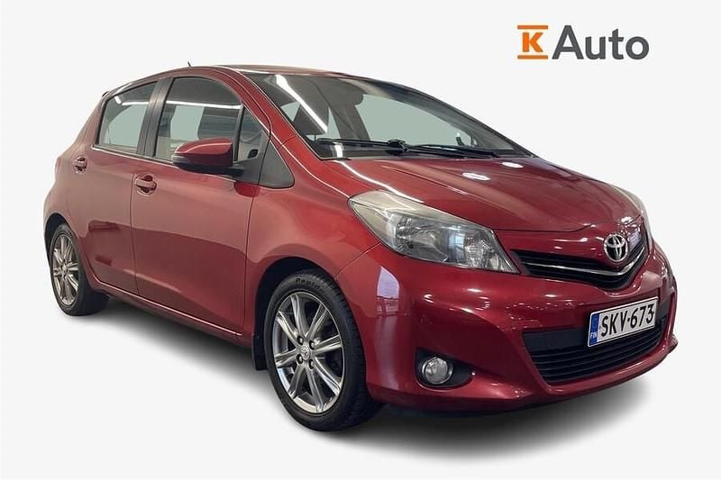 Punainen Käytetty 2013 Toyota Yaris Style Viistoperä | 7 400 € (Perustarjous) - Kuva 1/3