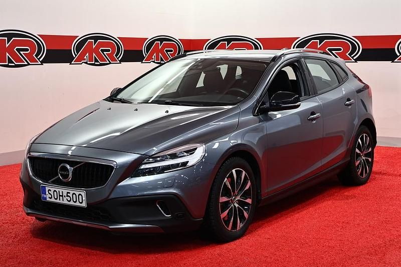 Käytetty Volvo V40 Dynamic 152 HP (111 kW) 2018 Harmaa Viistoperä