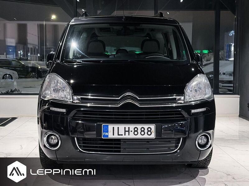 Käytetty Citroën Berlingo Start 92 HP (67 kW) 2013 Tila-auto