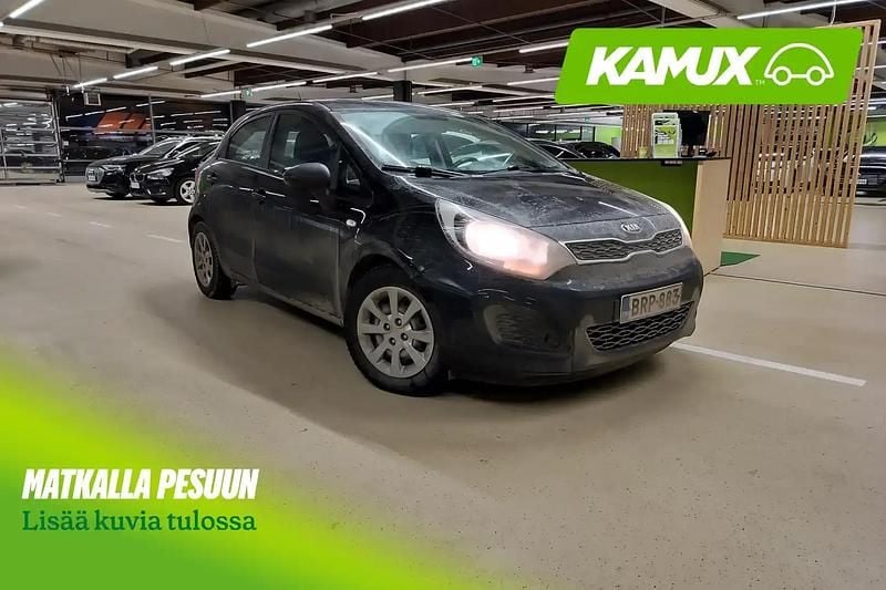 Käytetty Kia Rio LX 84 HP (61 kW) 2014 Musta Sedan