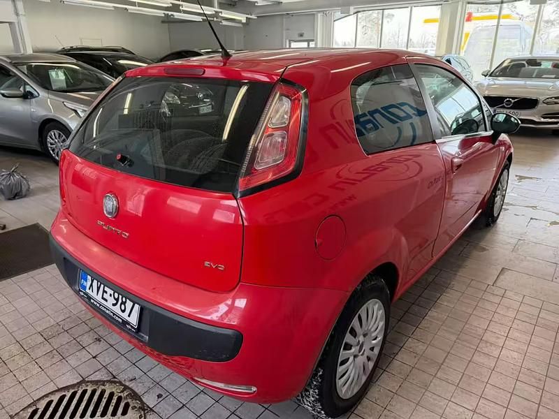 Käytetty Fiat Punto Evo 78 HP (57 kW) 2011 Viistoperä
