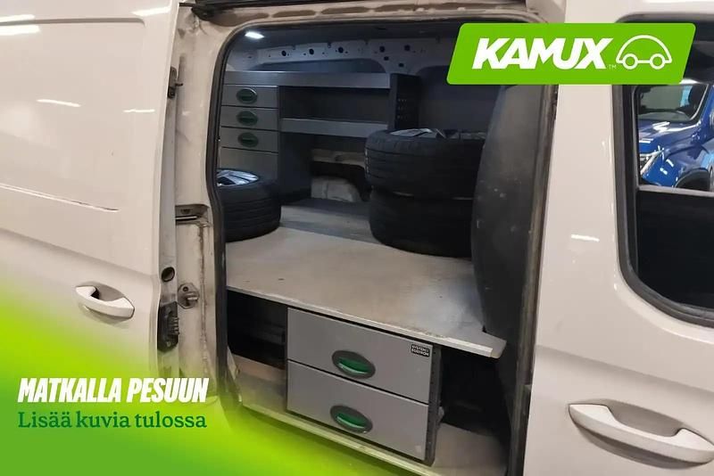 Käytetty VW Caddy Maxi 122 HP (89 kW) 2021 Valkoinen Tila-auto