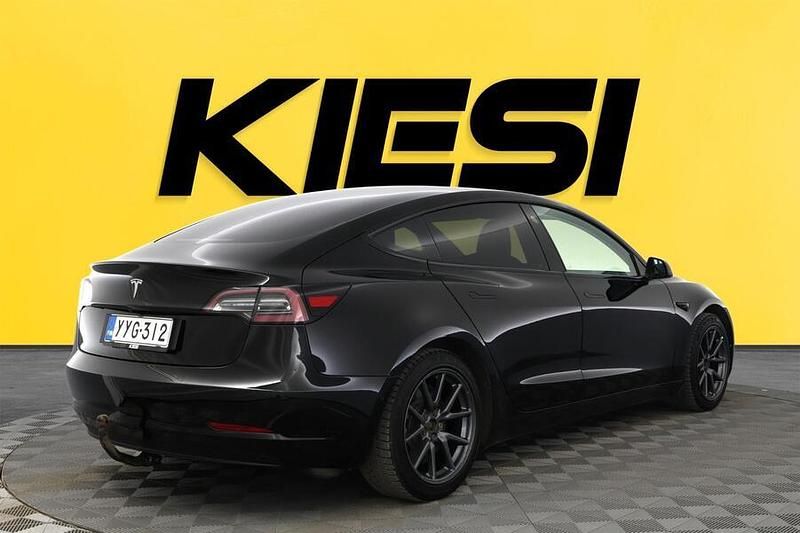 Käytetty Tesla Model 3 366 kW (498 HP) 2019 Sedan