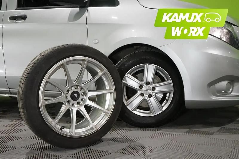 Käytetty Mercedes Vito 185 HP (136 kW) 2017 Hopea / harmaa Van