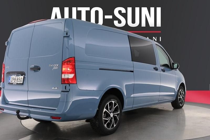 Käytetty Mercedes Vito 136 HP (100 kW) 2025 Sininen Van