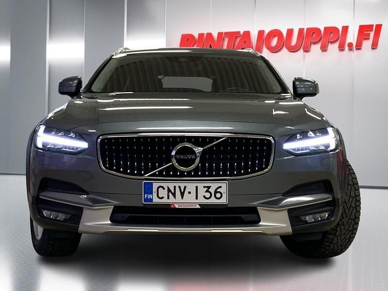 Käytetty Volvo V90 CC Plus 190 HP (139 kW) 2019 Farmari
