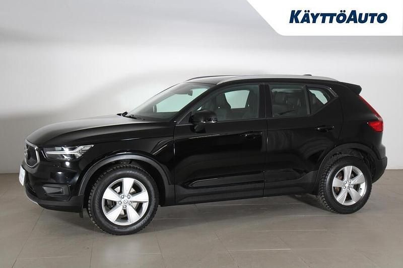 Käytetty Volvo XC40 Business Edition 129 HP (94 kW) 2021 Musta Katumaasturi