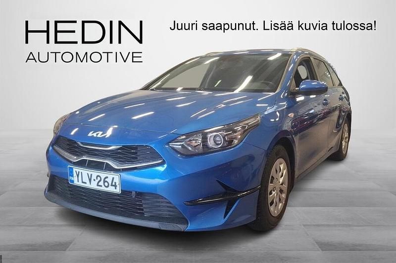 Käytetty Kia Ceed Sportswagon LX 101 HP (74 kW) 2022 Sininen Farmari