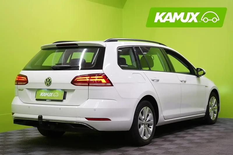 Käytetty VW Golf VII 110 HP (80 kW) 2018 Valkoinen Farmari