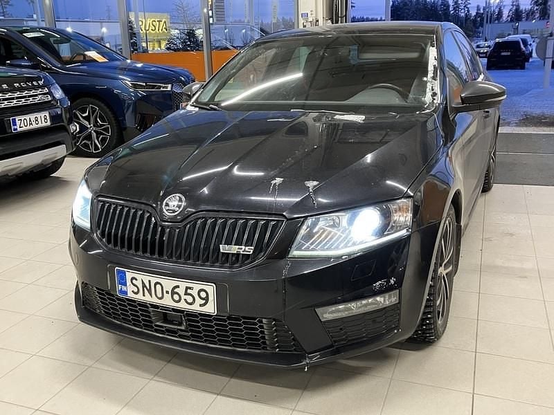 Käytetty Skoda Octavia RS 220 HP (161 kW) 2016 Viistoperä