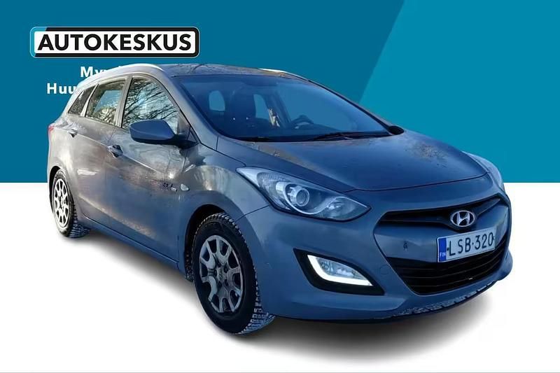 Käytetty Hyundai i30 Classic 99 HP (72 kW) 2013 Harmaa Farmari