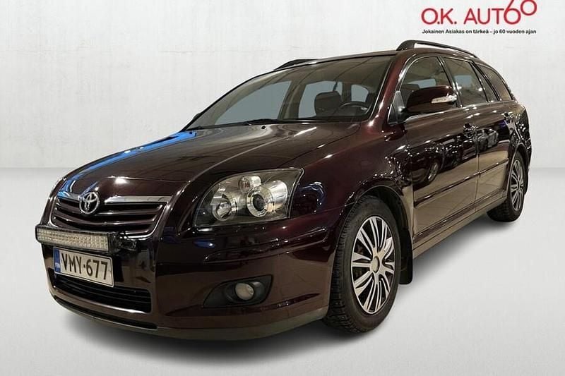 Punainen Käytetty 2008 Toyota Avensis Terra Farmari | 7 600 € (Perustarjous) - Kuva 1/4