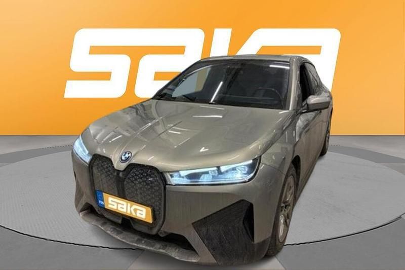 Käytetty BMW iX Comfort Edition 385 kW (524 HP) 2024 Katumaasturi