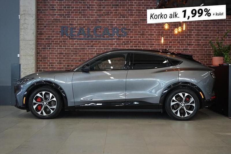 Käytetty Ford Mustang 351 HP (258 kW) 2021 Viistoperä