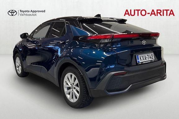 Käytetty Toyota C-HR Edition 220 HP (161 kW) 2025 Vihreä Katumaasturi