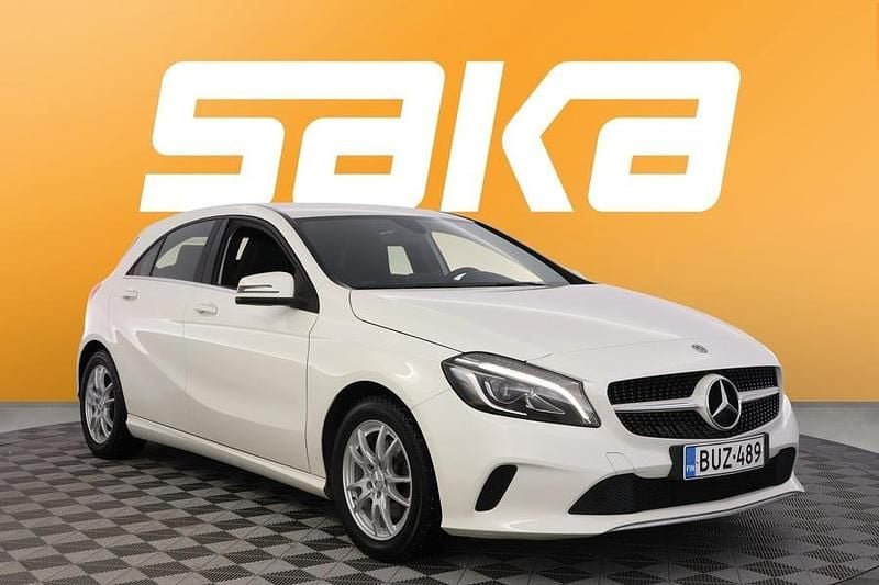 Käytetty 2017 Mercedes A180 Edition Viistoperä | 14 490 € (Perustarjous) - Kuva 1/3