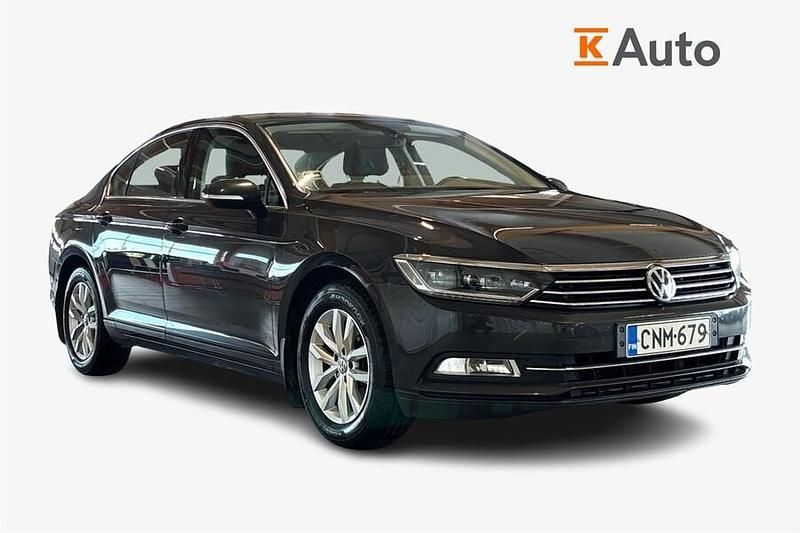 Käytetty 2019 VW Passat Comfortline Sedan | 15 680 € (Hyvä tarjous) - Kuva 1/3