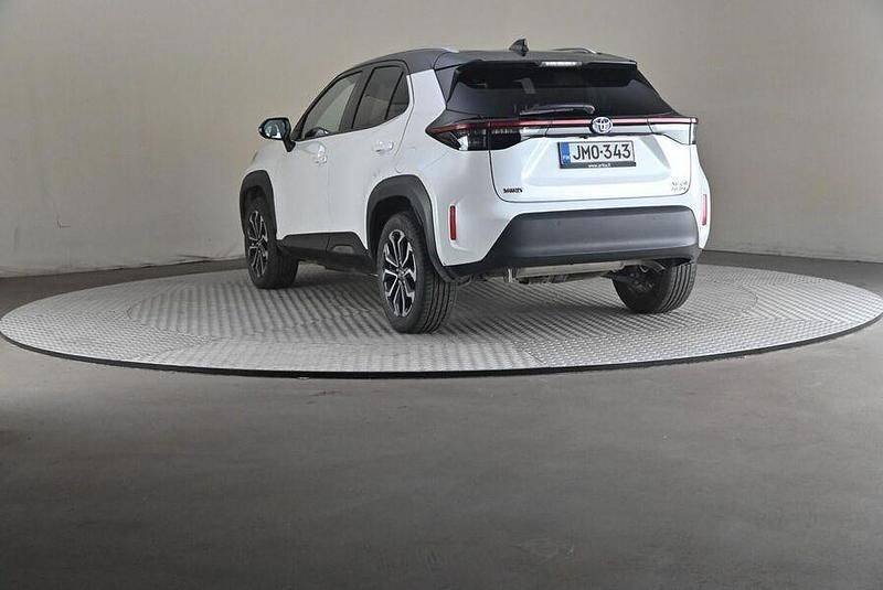 Käytetty Toyota Yaris Cross 116 HP (85 kW) 2022 Katumaasturi