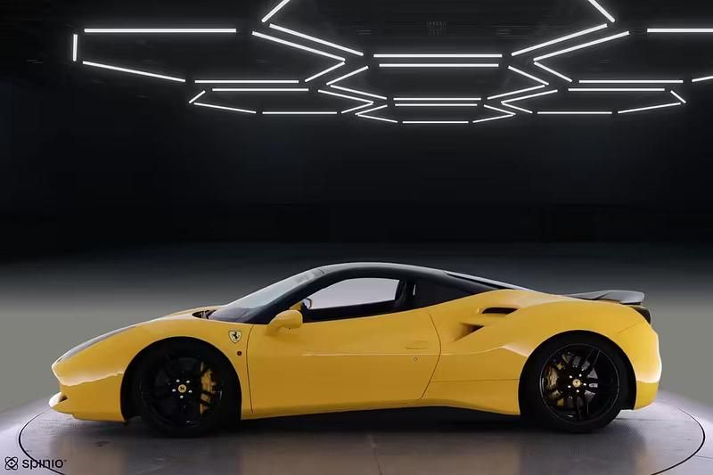 Käytetty Ferrari 488 2015 Coupe - kaksiovinen